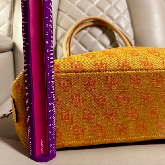 Fun summertime tote! - Picture 3 of 6